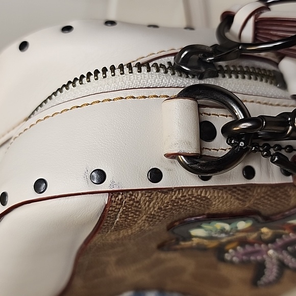 Coach Camera Bag Patches In Signature Tan Chalk - Picture 16 of 16